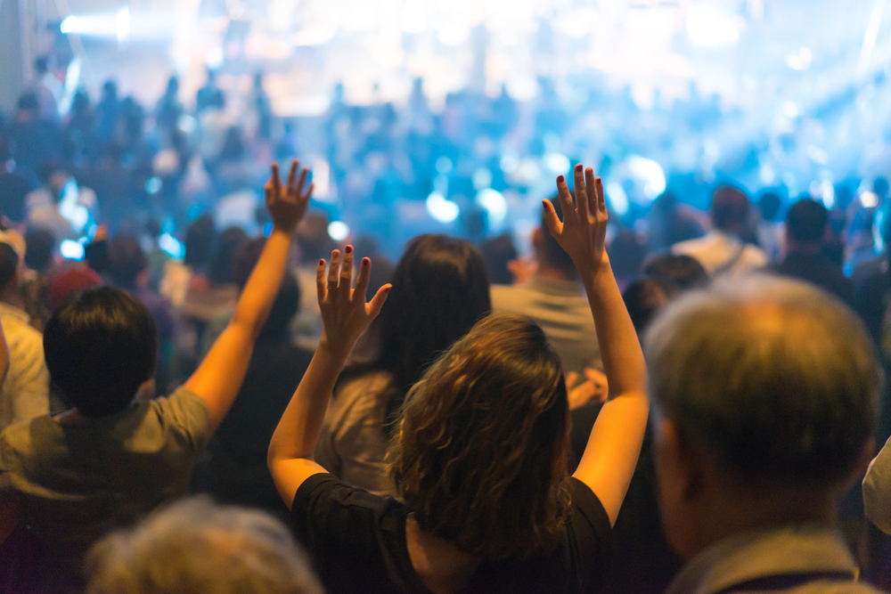 Over 1,000 People Give Their Lives to Christ During This Huge Tour - My Faith News